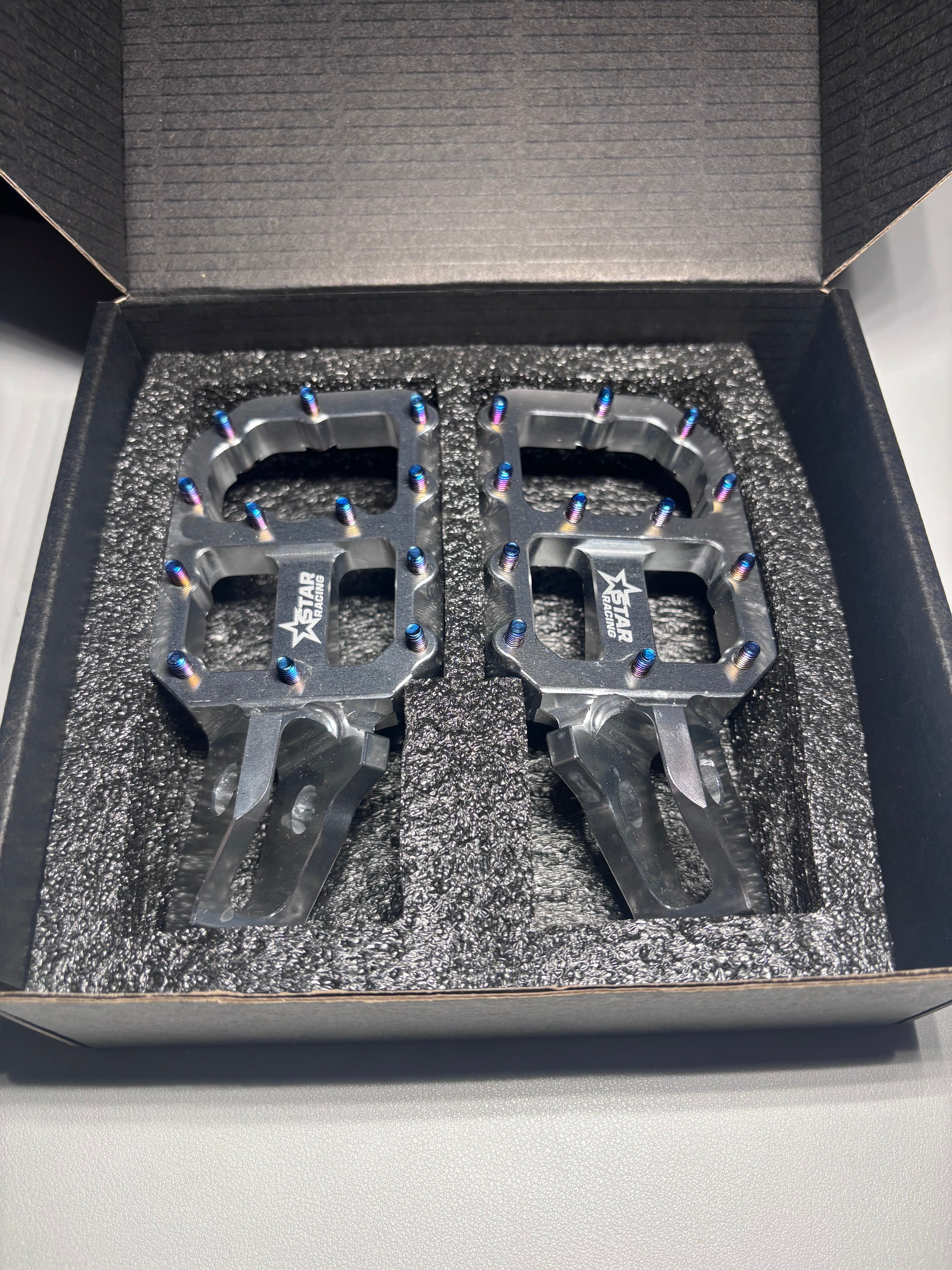 Ultra bee titanium pegs